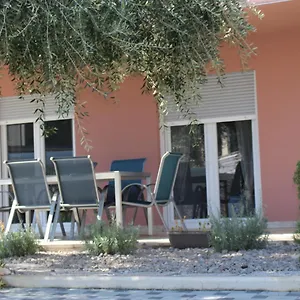 https://filipovic-apartmani.in-istria.net